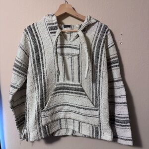 Earthbound Trading Company woven hooded pullover Size Medium